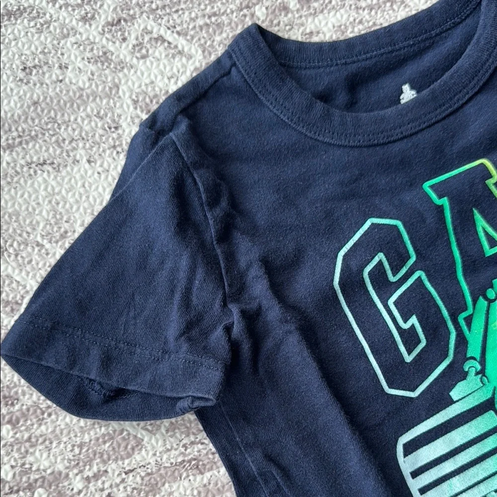Baby Gap Brannan’s Favorites Excavator Tee - size 2T - Picture 4 of 9